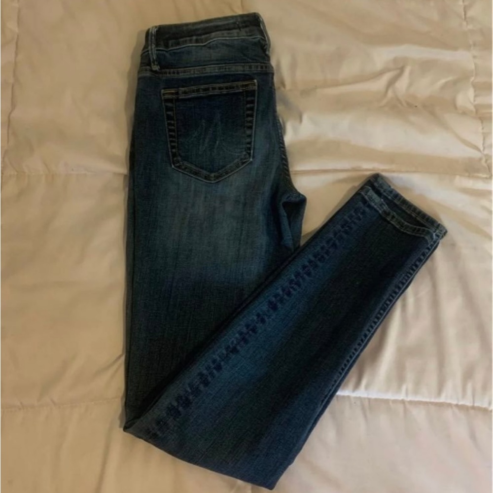 Maurices jeans